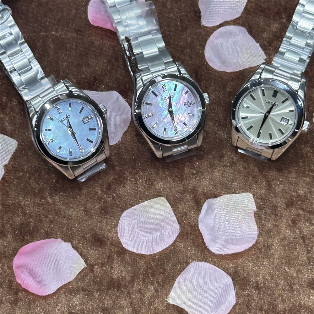 【SEIKO】鮮やかな色展開の文字盤で春を感じさせるレディースウォッチのご紹介 〈junks ルクア大阪店・梅田〉