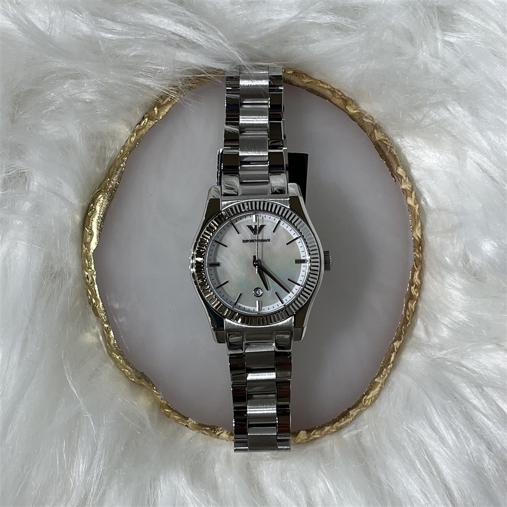 【EMPORIO ARMANI】ビジネスシーンにも◎ レディースモデルのご紹介〈junksルクア大阪〉