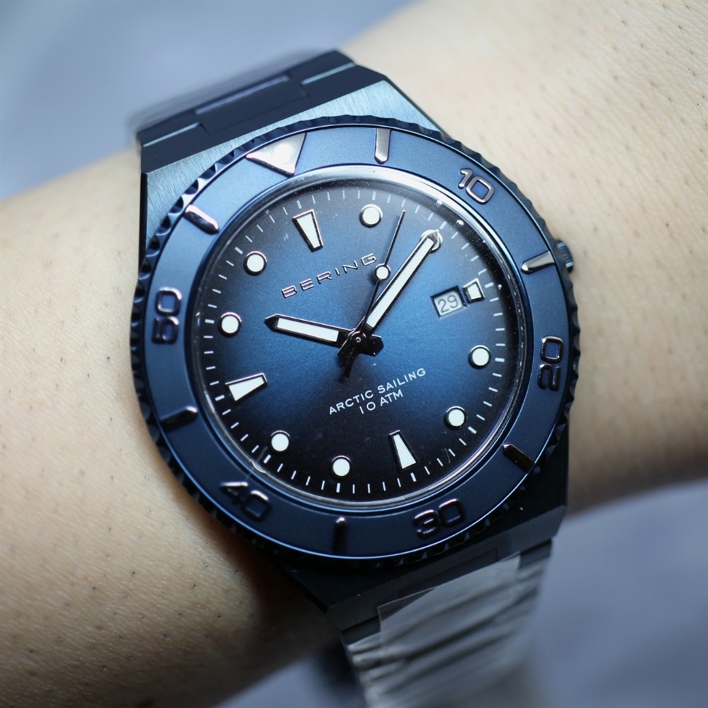 【BERING】スポーティーなのにとってもオシャレな腕時計 18940-797をご紹介