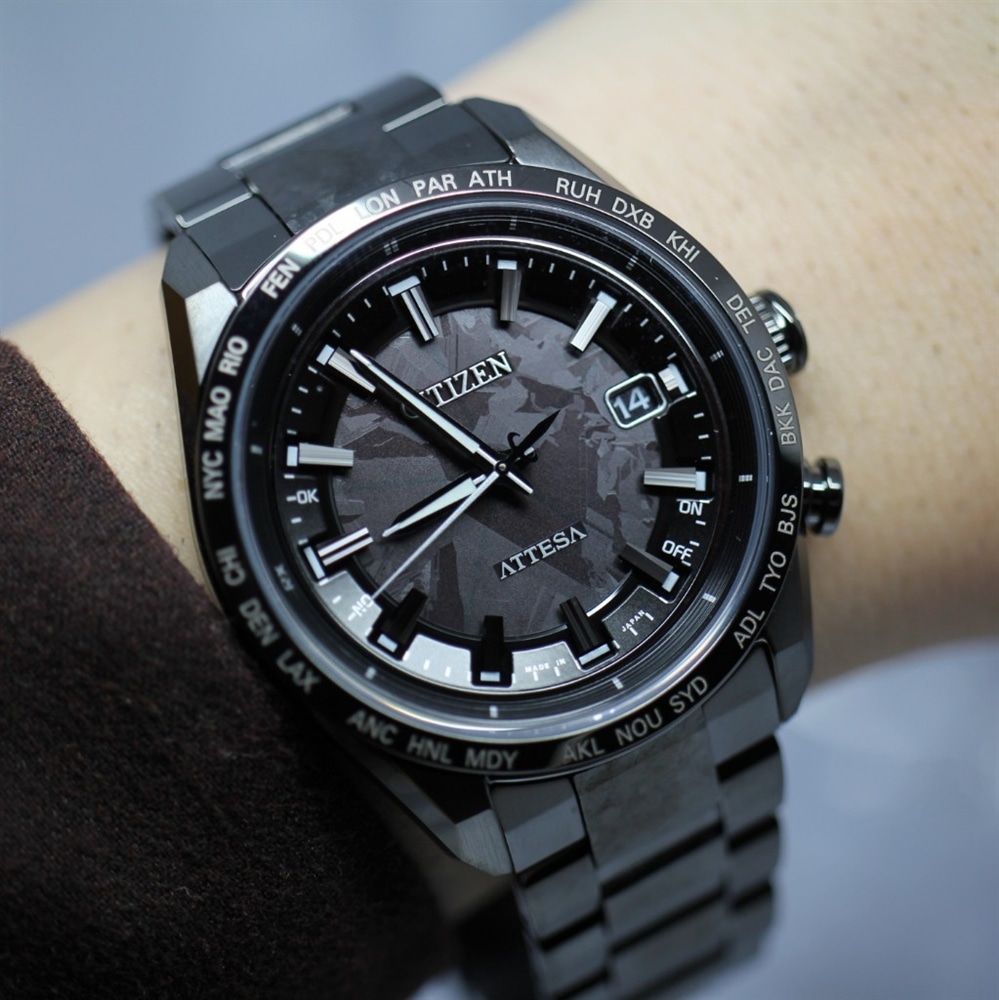 【ATTESA】スーツに合わせる黒い時計 CB0285-63Eをご紹介