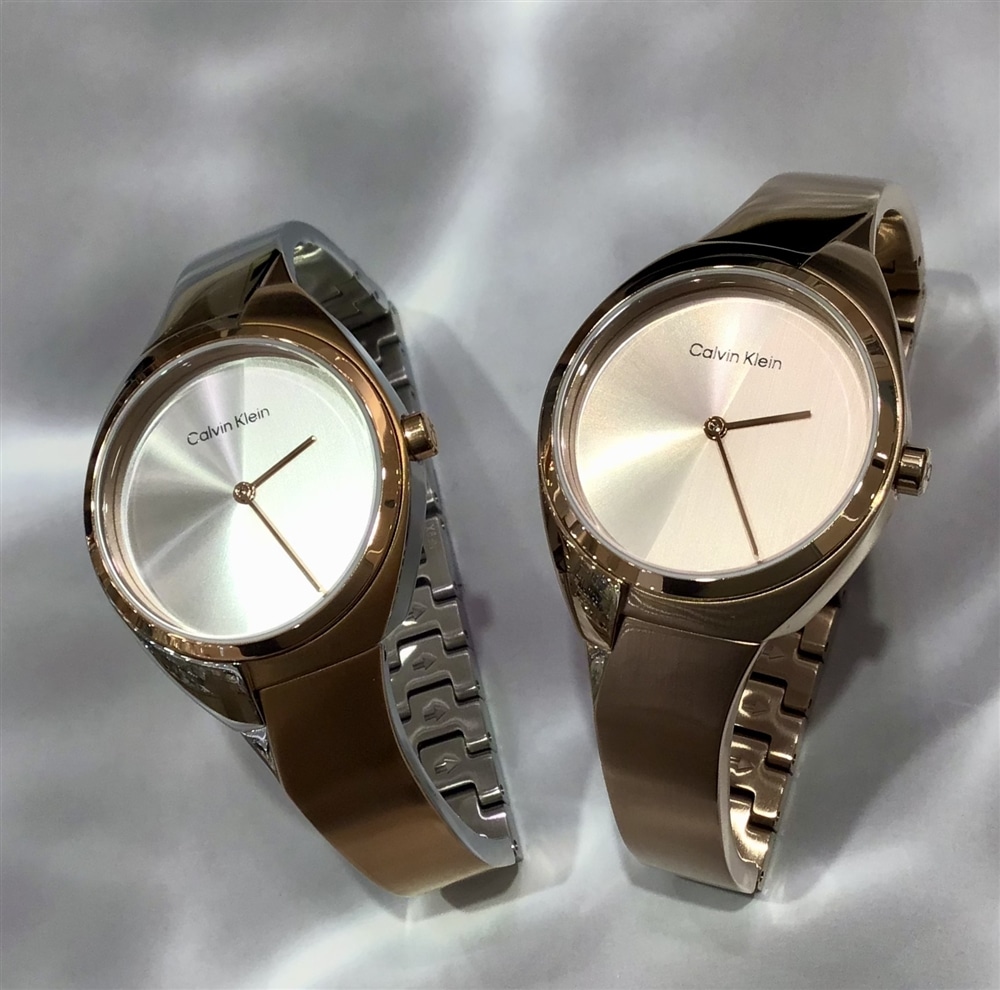 【Calvin Klein】ブレスレットのデザインが特徴的な腕時計!