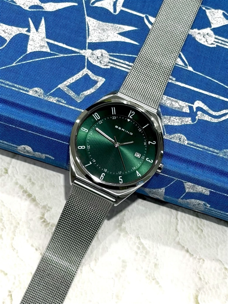 【BERING】ギフトにおすすめ!爽やかな印象の腕時計をご紹介☆