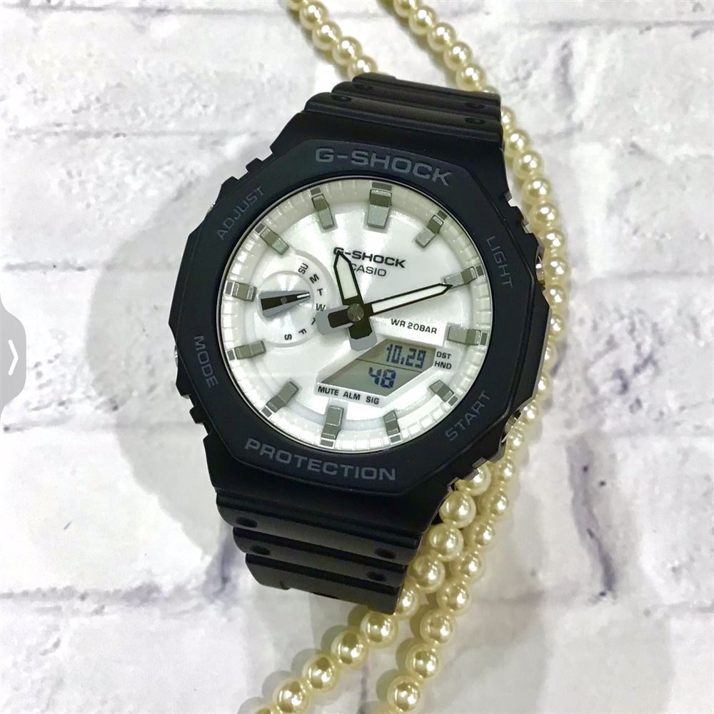 【G-SHOCK】Black and brilliant white series!