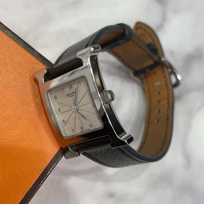 【ヴィンテージ】HERMES Hウォッチ販売中!