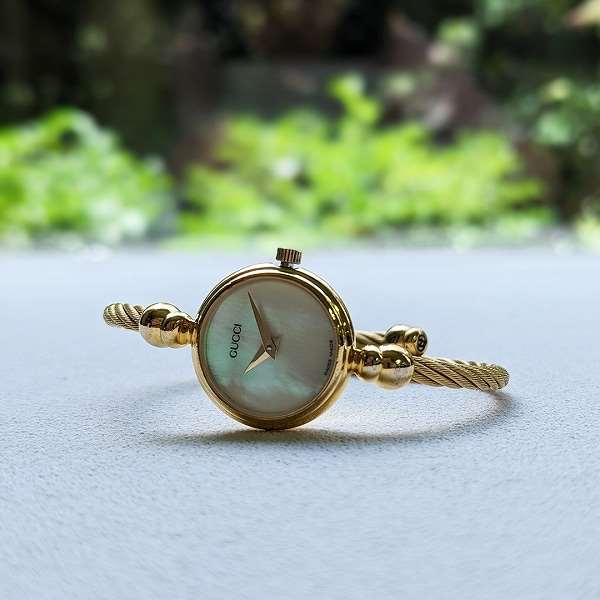【ヴィンテージ】輝く魅惑の時計 GUCCI 2700シリーズでアクセサリー感覚を楽しもう