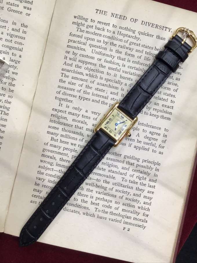 《vintage watch》【Cartier】マストタンク入荷!