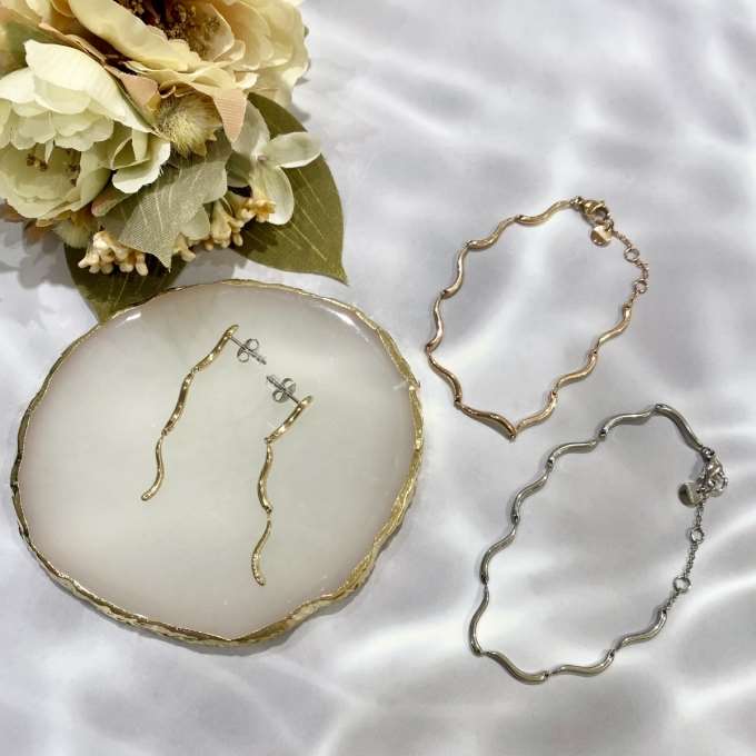 【SKAGEN】シンプルな曲線デザイン アクセサリー
