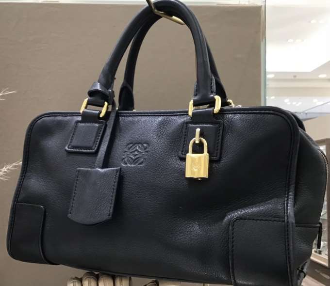 【ヴィンテージ】LOEWEのバックをご紹介!