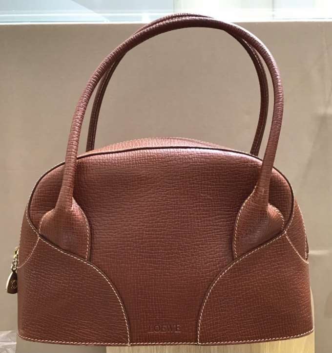 【ヴィンテージ】LOEWEバッグをご紹介!