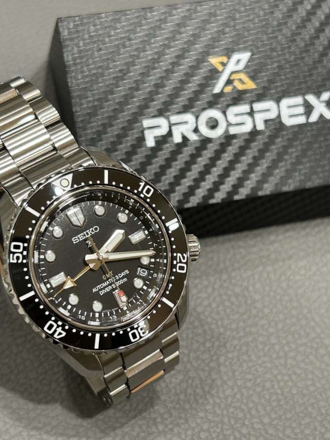 【PROSPEX】お探しの黒、ございます!